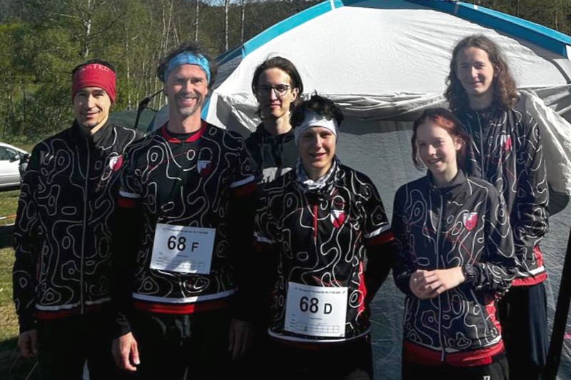 Das 24-Stunden-Team "Landshut-Express" mit Thomas Schöps, Thomas Vogl-Dibbern, Jonas Friebe, Sabrina Schöps, Nora Dünzinger und Jonas Dünzinger (v.l.) sammelte 28 Wechsel.