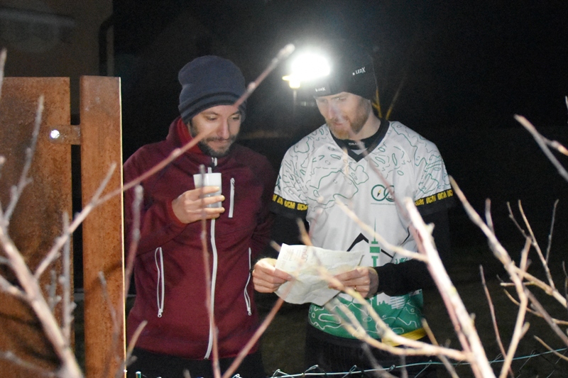 Die beiden Etappensieger der Herren Christoph Körner und Andreas Enborg bei der Routenanalyse