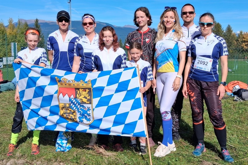 Die Landshuter Delegation als Teil des Bayernteams beim ARGE ALP OL 2025 in Südtirol.