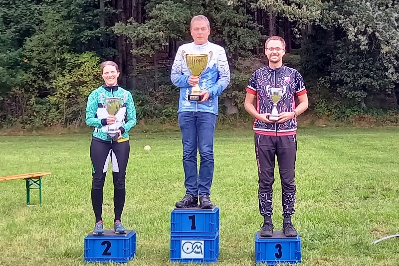 Siegerehrung im Bayernpokal mit dem OLV Landshut auf Rang drei.