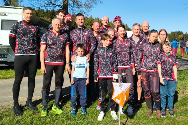 Die überaus erfolgreiche OLV-Delegation beim BayernCup-Wochenende "OL-Begegnung Egerland" in Selb und Asch.