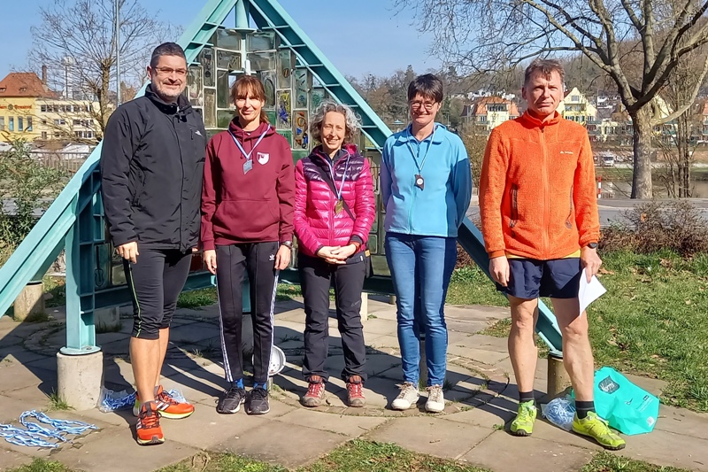 Jana Ropertz (2.v.l.) errang BayM-Silber und Platz 3 in der 4Löwen-Pokal-Gesamtwertung.