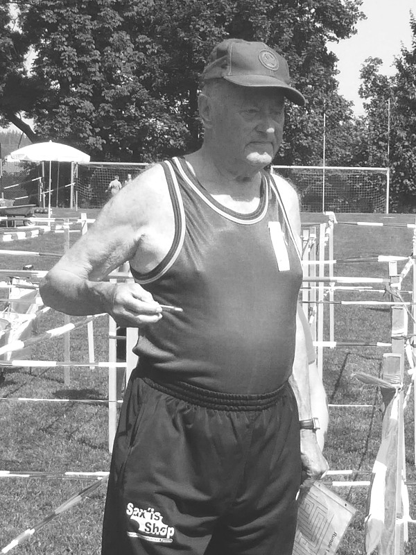 Georg Habel (*25.06.1926 +24.04.2017) bei seinem letzten Orientierungslauf vor knapp zwei Jahren.