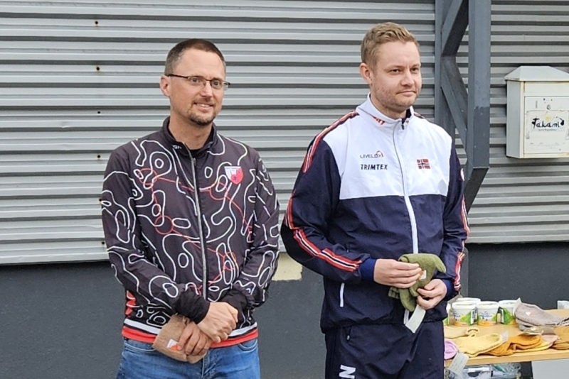 Ralph Körner (l.) fehlten beim Nordic Match als Zweitplatziertem umgerechnet nur wenige Sekunden auf den norwegischen Gesamtsieger Arno Grønhovd.